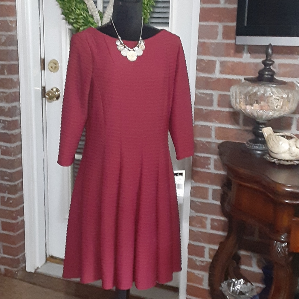 Julian Taylor cranberry red textured stripe 3/4 sleeve dress round neck 12 New…